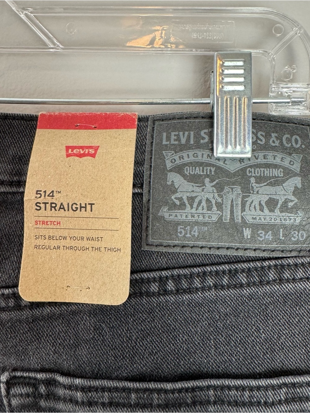 NWT Levi's Black 514 Straight High-Rise Raw Hem Denim Shorts Size 34 - Picture 6 of 8
